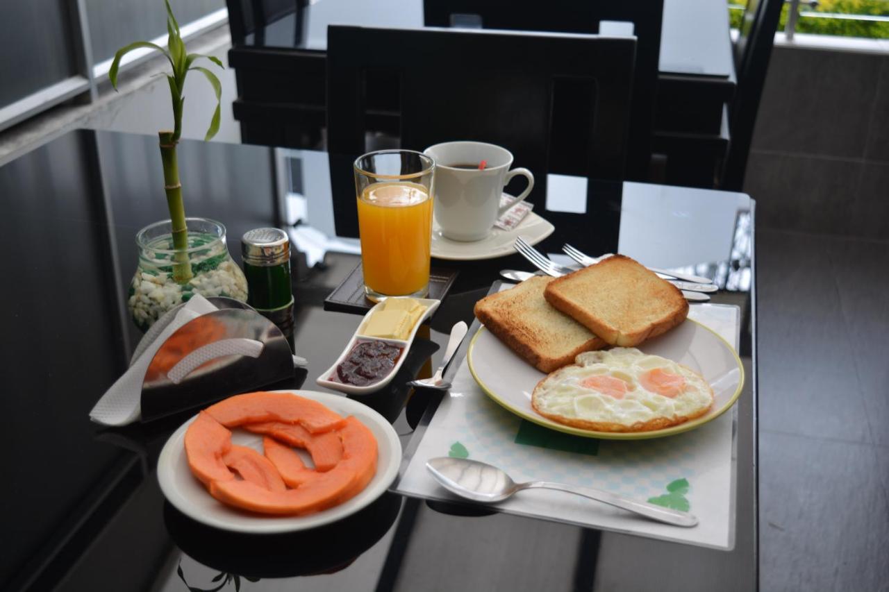 Hotel Quality Comfort House Bogotá Eksteriør bilde
