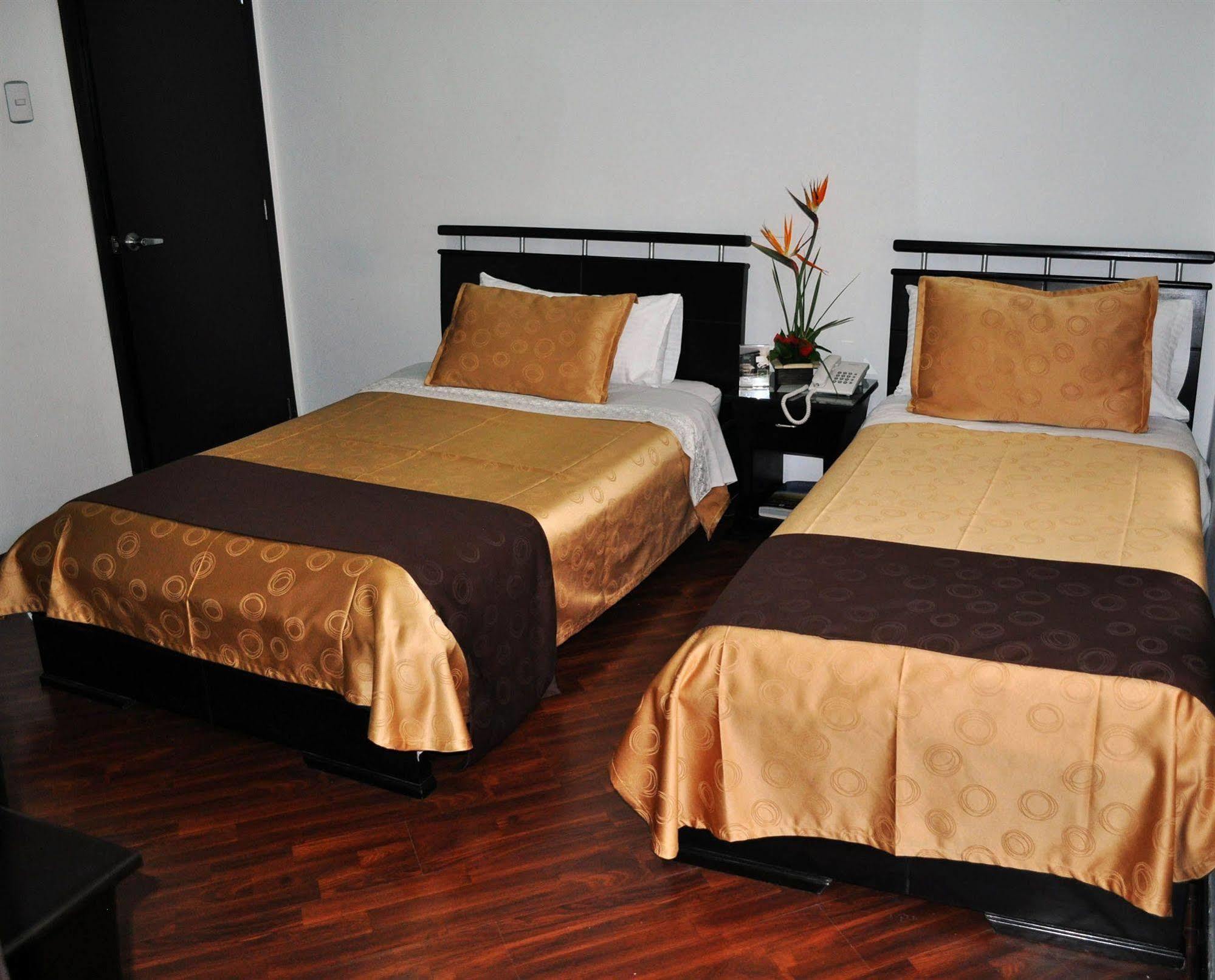 Hotel Quality Comfort House Bogotá Eksteriør bilde